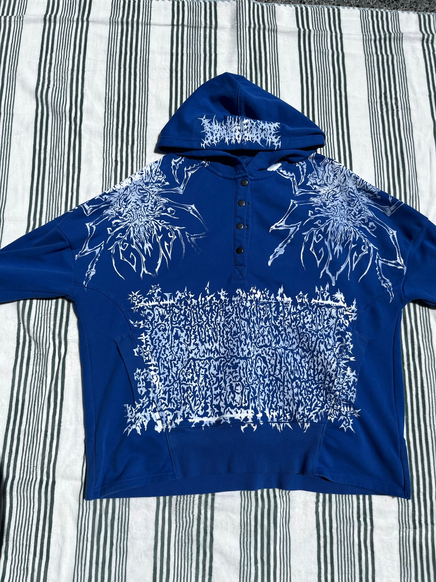 CRUSTACEAN HOODIE